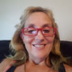 Meet your Posher, Debbie